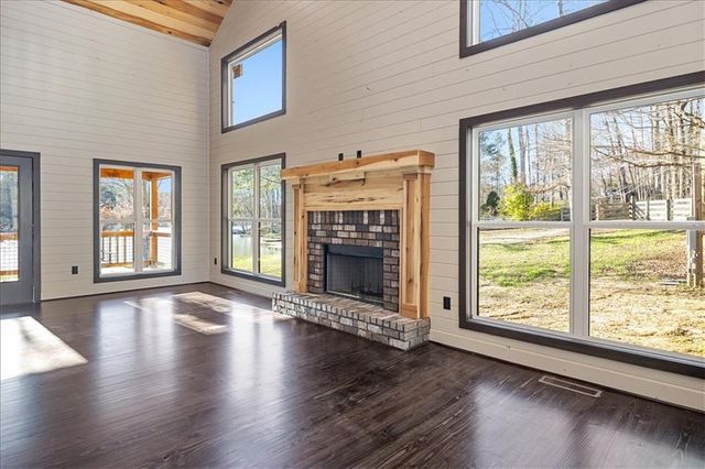 579 Twin Mountain Lake Circle, Talking Rock, GA 30175