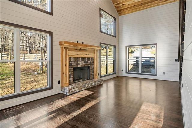 579 Twin Mountain Lake Circle, Talking Rock, GA 30175