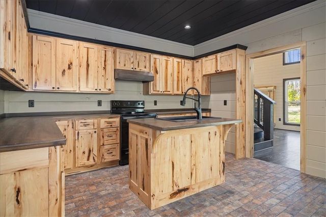 579 Twin Mountain Lake Circle, Talking Rock, GA 30175