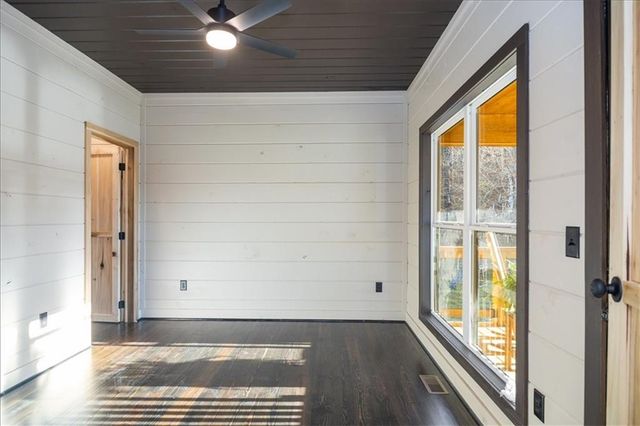 579 Twin Mountain Lake Circle, Talking Rock, GA 30175