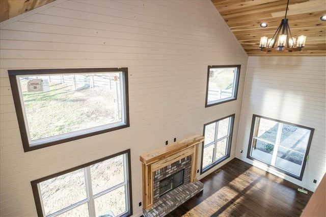 579 Twin Mountain Lake Circle, Talking Rock, GA 30175