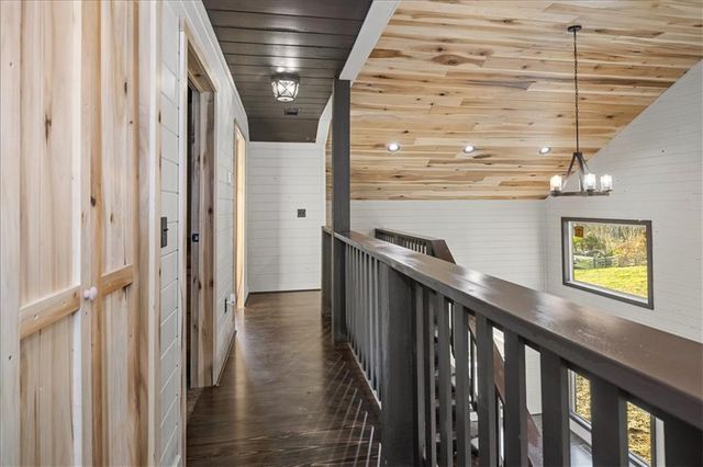 579 Twin Mountain Lake Circle, Talking Rock, GA 30175
