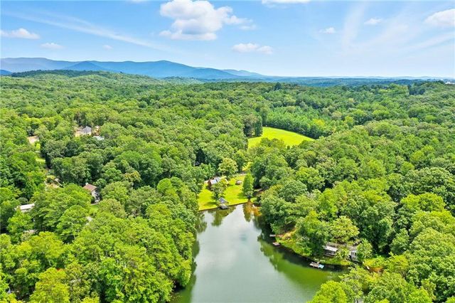 579 Twin Mountain Lake Circle, Talking Rock, GA 30175