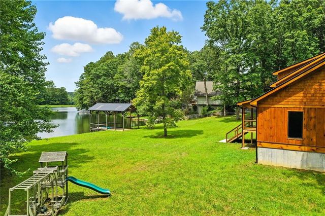 579 Twin Mountain Lake Circle, Talking Rock, GA 30175
