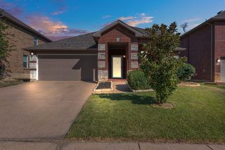 2233 Cavalry Drive, Fort Worth, TX 76177