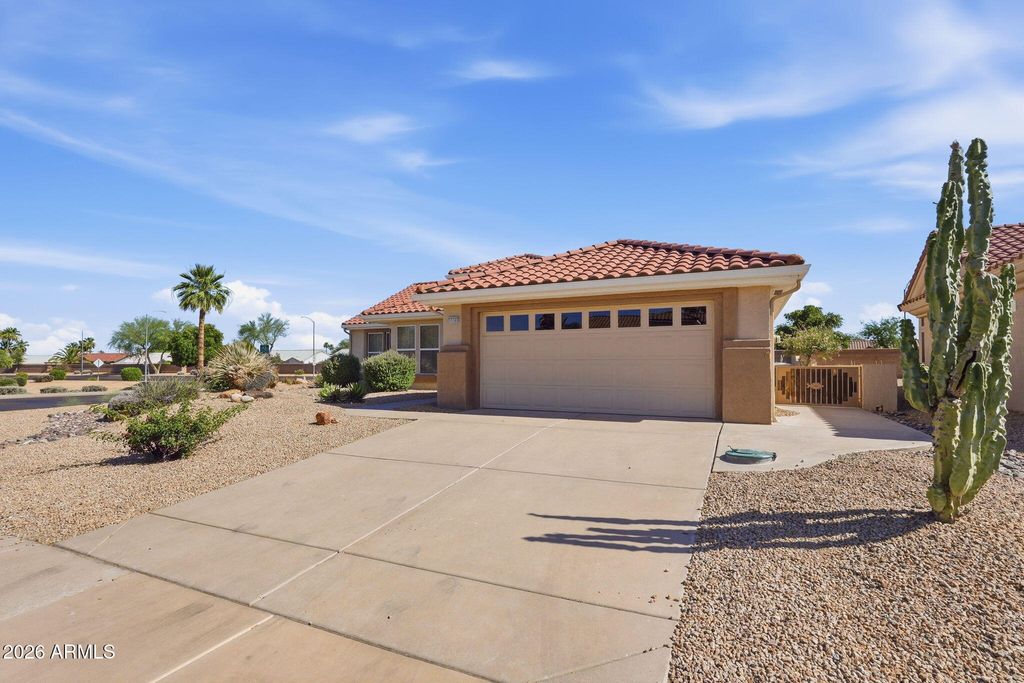15303 W Gunsight Drive, Sun City West, AZ 85375