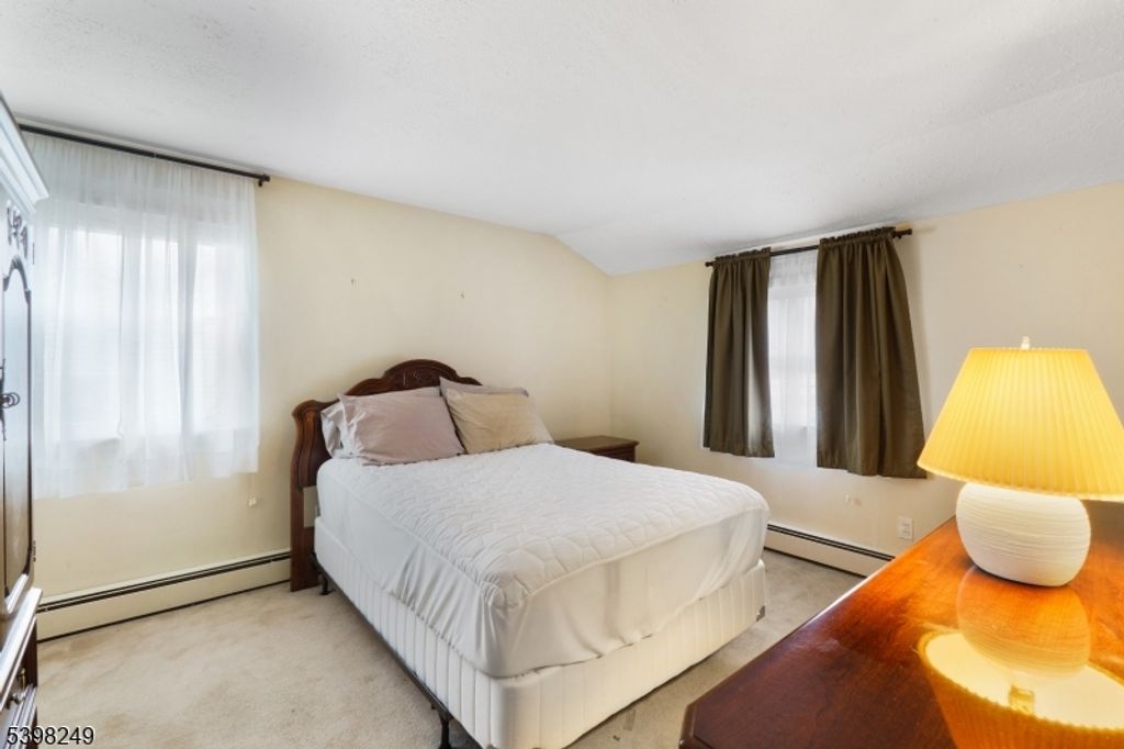 Image 13 of property listing at 45 MEMORY LANE, Denville Twp., NJ 07834