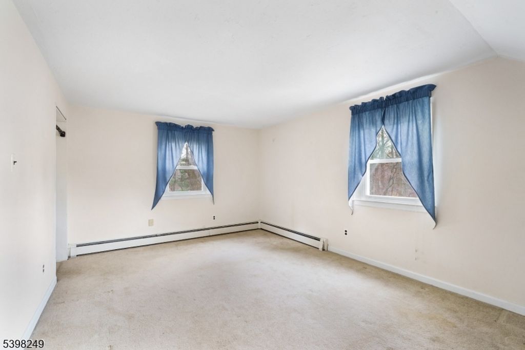 Image 19 of property listing at 45 MEMORY LANE, Denville Twp., NJ 07834