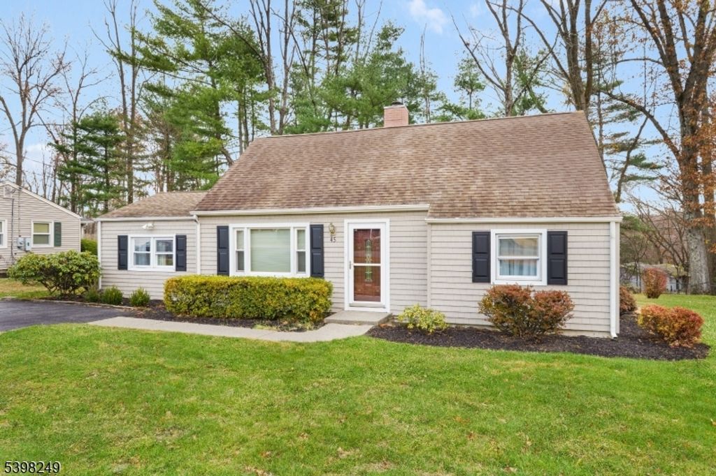 Image 26 of property listing at 45 MEMORY LANE, Denville Twp., NJ 07834