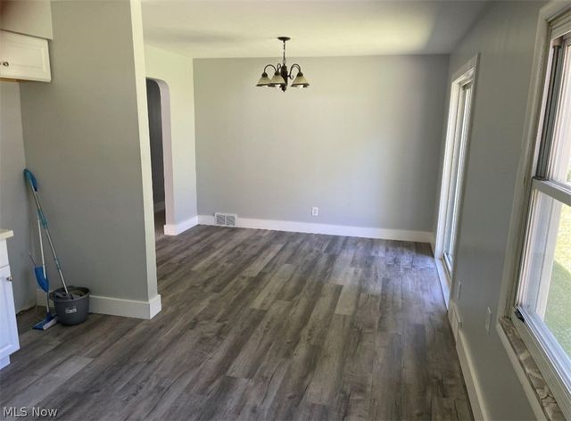 3364 Glen Oaks Drive, Youngstown, OH 44511