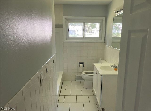 3364 Glen Oaks Drive, Youngstown, OH 44511