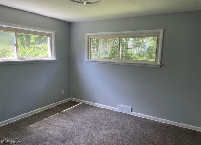 3364 Glen Oaks Drive, Youngstown, OH 44511