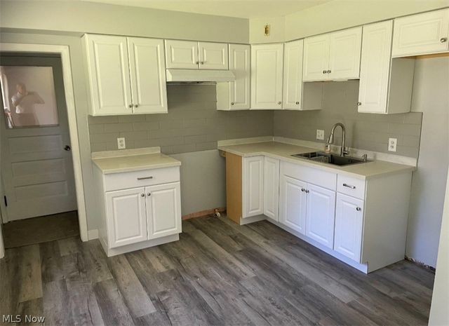 3364 Glen Oaks Drive, Youngstown, OH 44511