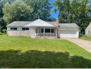 3364 Glen Oaks Drive, Youngstown, OH 44511