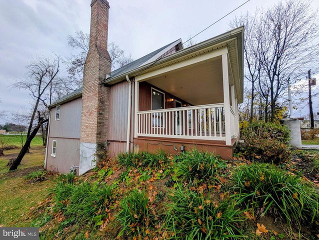 5905 LARUE ST, Harrisburg, PA 17112