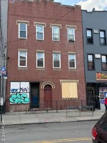 166 Wyckoff Avenue, Brooklyn, NY 11237