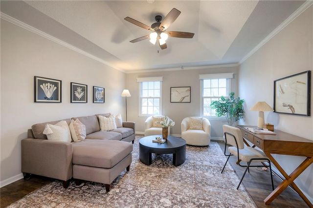 12113 Cherokee Street, Leawood, KS 66209