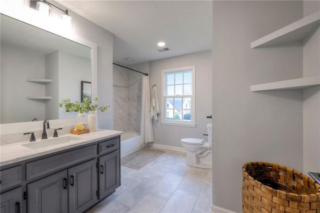 12113 Cherokee Street, Leawood, KS 66209