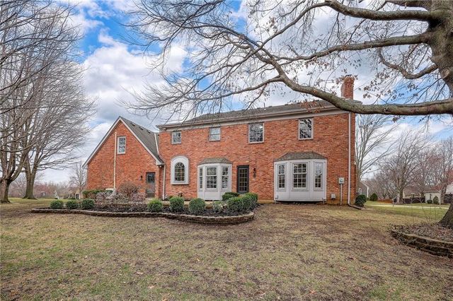 12113 Cherokee Street, Leawood, KS 66209