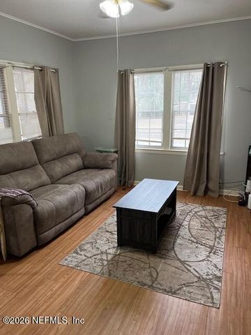 319 PINE Avenue S, Green Cove Springs, FL 32043