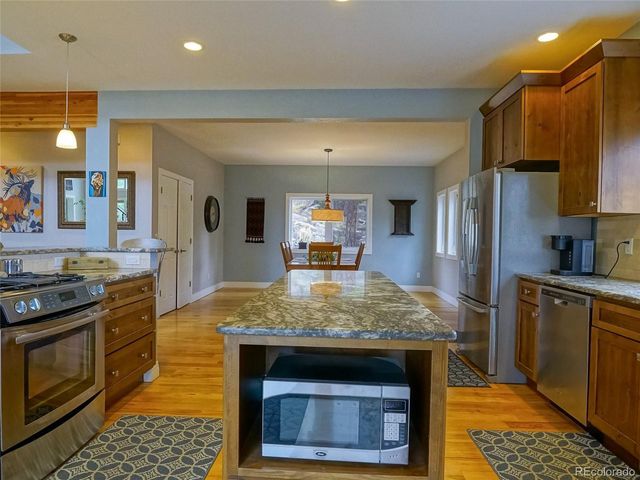 180 Valley View Ln, Lyons, CO 80540