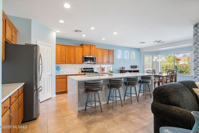 2727 E Sawyer Road, Green Valley, AZ 85614