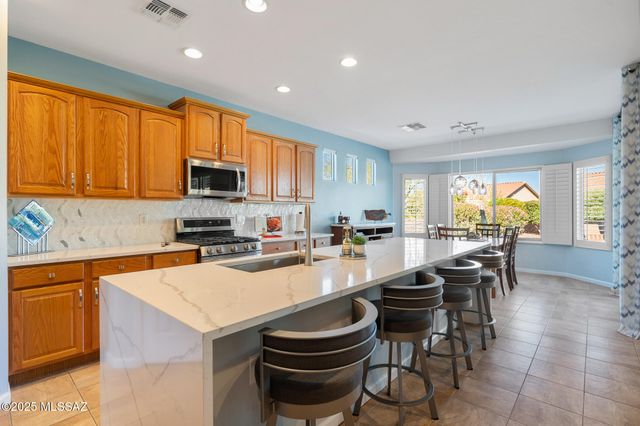 2727 E Sawyer Road, Green Valley, AZ 85614