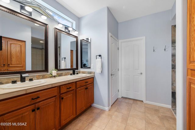 2727 E Sawyer Road, Green Valley, AZ 85614