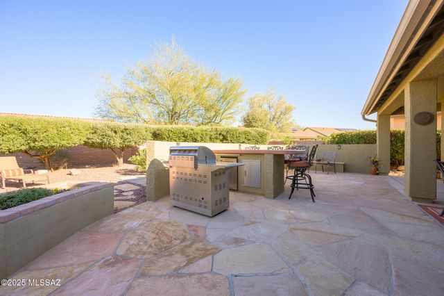 2727 E Sawyer Road, Green Valley, AZ 85614