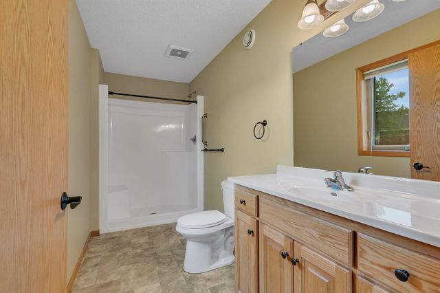 639 Cottonwood Avenue, Litchfield, MN 55355