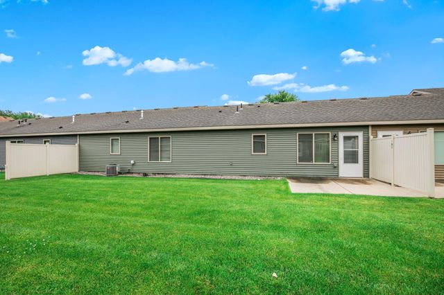 639 Cottonwood Avenue, Litchfield, MN 55355