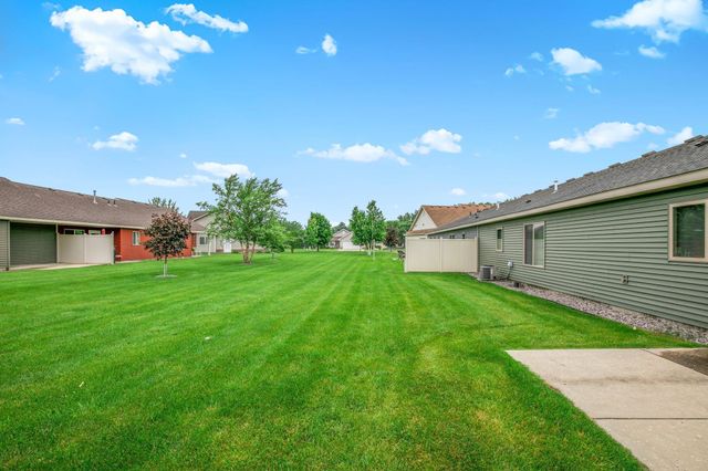 639 Cottonwood Avenue, Litchfield, MN 55355