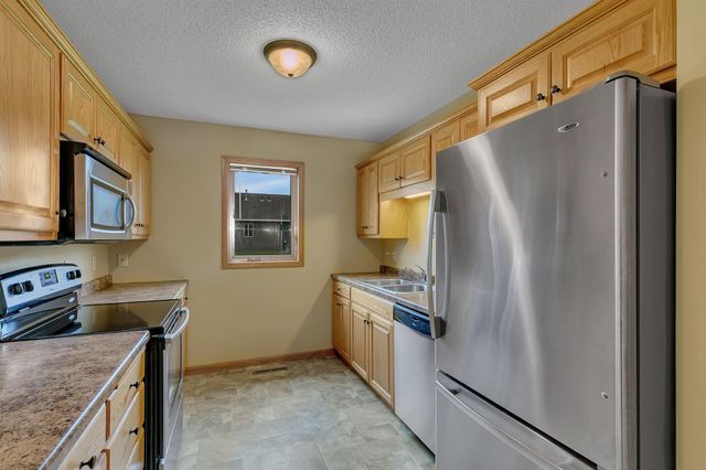 639 Cottonwood Avenue, Litchfield, MN 55355