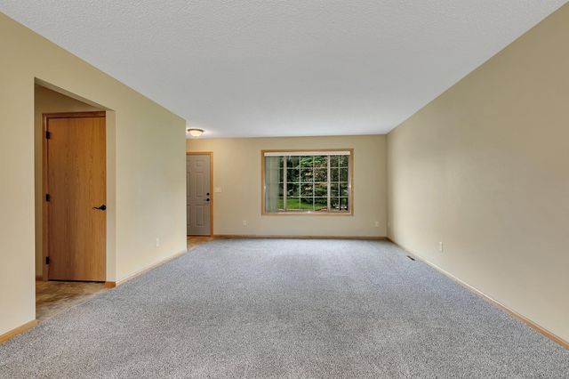 639 Cottonwood Avenue, Litchfield, MN 55355