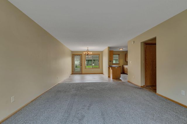 639 Cottonwood Avenue, Litchfield, MN 55355