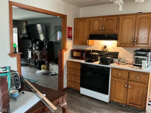 3401 6th Avenue E, Indianapolis, IN 46221