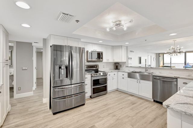 4000 N Highway A1a 402, Hutchinson Island, FL 34949