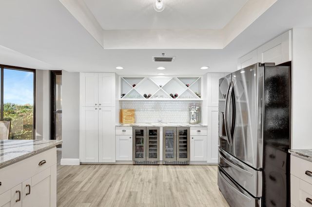 4000 N Highway A1a 402, Hutchinson Island, FL 34949