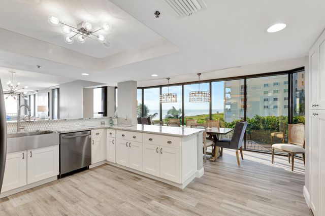 4000 N Highway A1a 402, Hutchinson Island, FL 34949