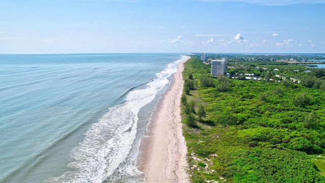 4000 N Highway A1a 402, Hutchinson Island, FL 34949
