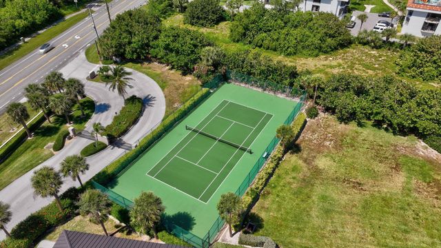 4000 N Highway A1a 402, Hutchinson Island, FL 34949