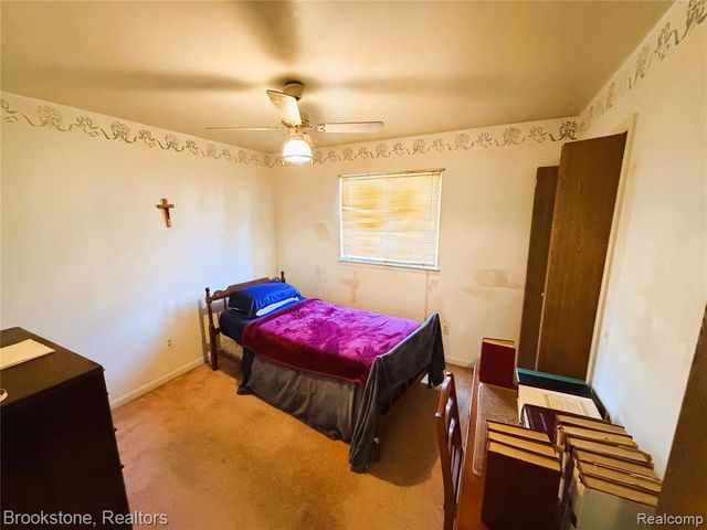 31842 Kelly Road, Roseville, MI 48066