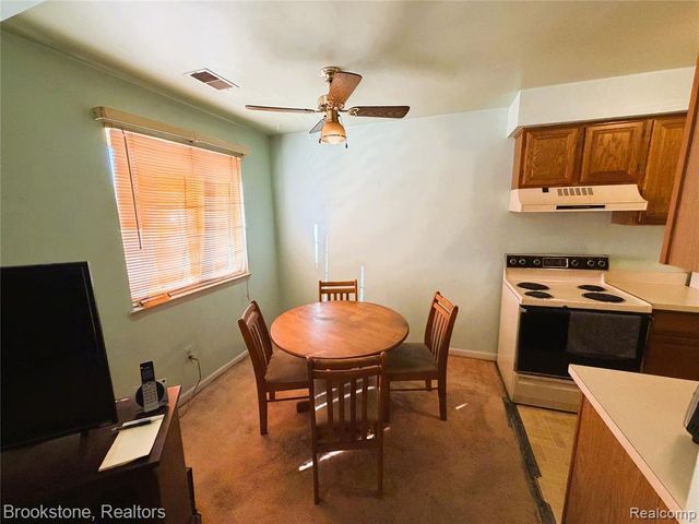 31842 Kelly Road, Roseville, MI 48066