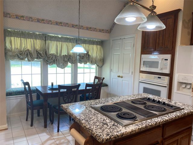 5730 Champion Court, Arlington, TX 76017