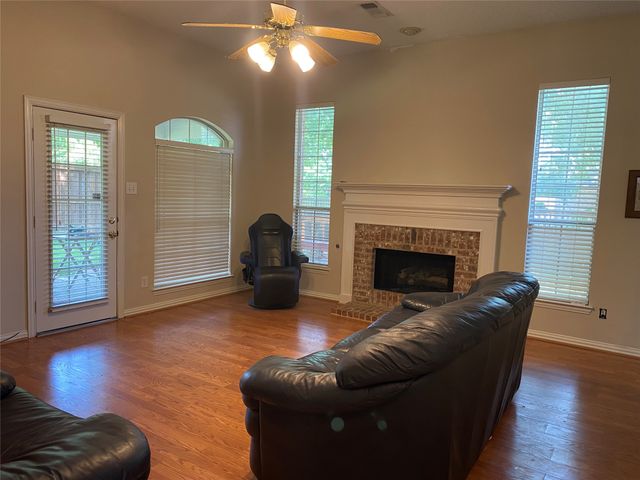 5730 Champion Court, Arlington, TX 76017