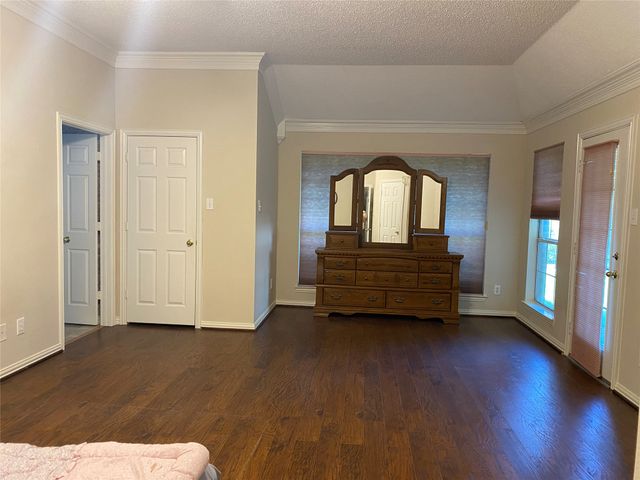 5730 Champion Court, Arlington, TX 76017