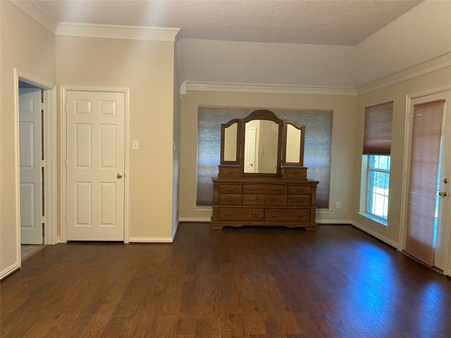 5730 Champion Court, Arlington, TX 76017