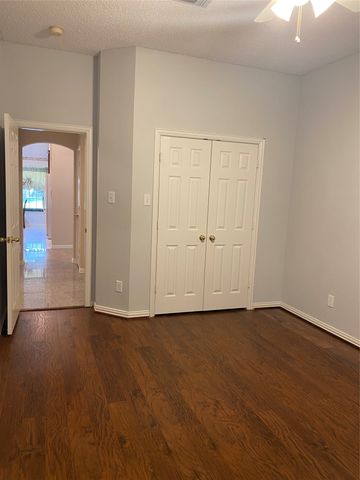 5730 Champion Court, Arlington, TX 76017