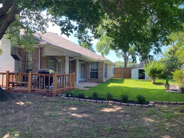 5730 Champion Court, Arlington, TX 76017