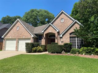 5730 Champion Court, Arlington, TX 76017